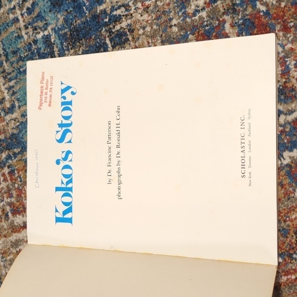 Dr. Francine Patterson Koko's Story Paperback - 1987 - Picture 5 of 9
